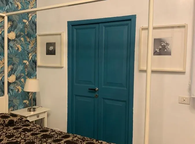 Urbana 33 Guest house 4*