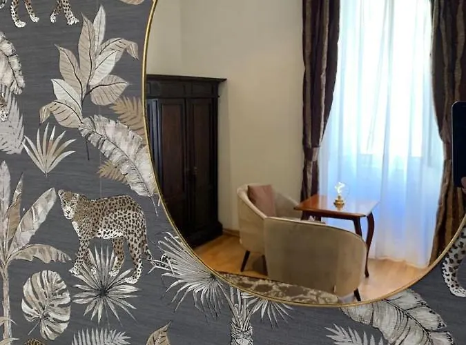 Urbana 33 Guest house 4*