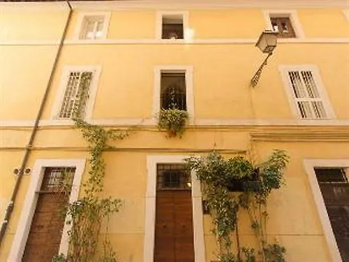 Urbana 33 Guest house 4*